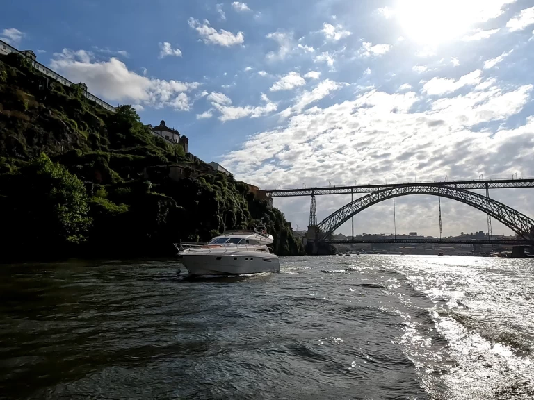 Vermietung Motorboot Exclusive Private Boat Tour with The Last		 mit Führerschein