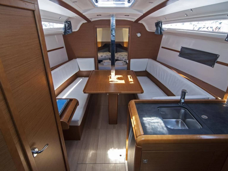 Vermietung Segelboot Jeanneau mit Führerschein