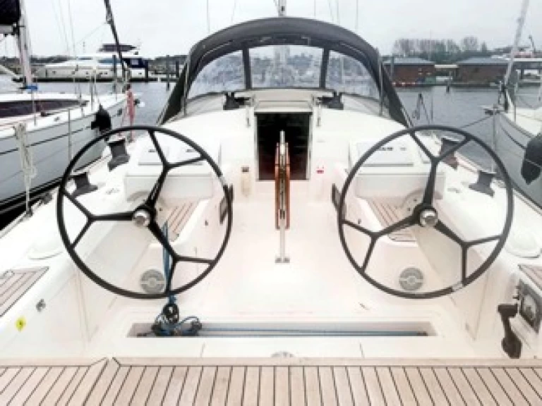 Segelboot mit oder ohne Skipper Salona mieten in Rostock