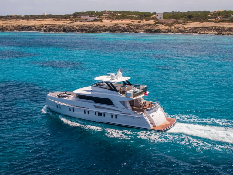 YachtCharter in Ibiza Town - Vanquish VQ 82 auf SamBoat