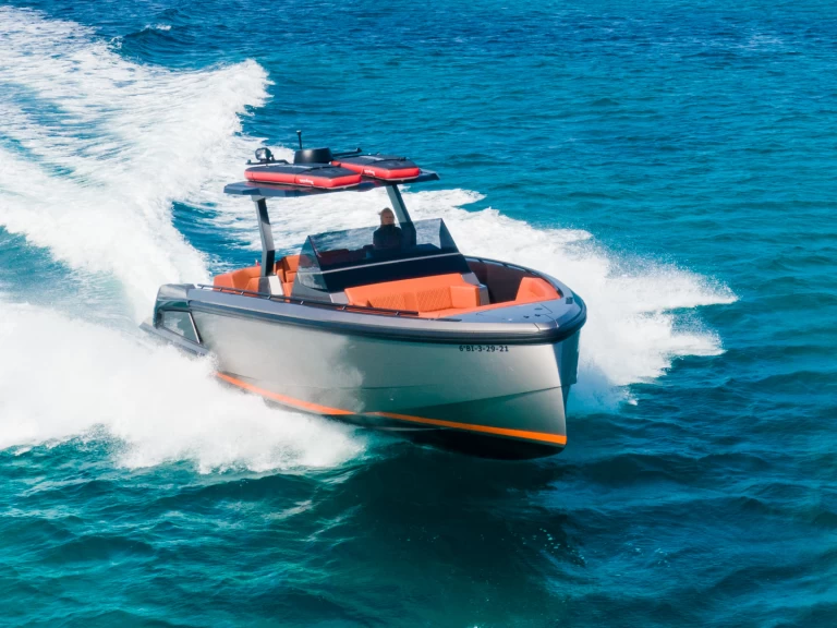 Vanquish VQ 40 Caja Tres mieten Ibiza Town