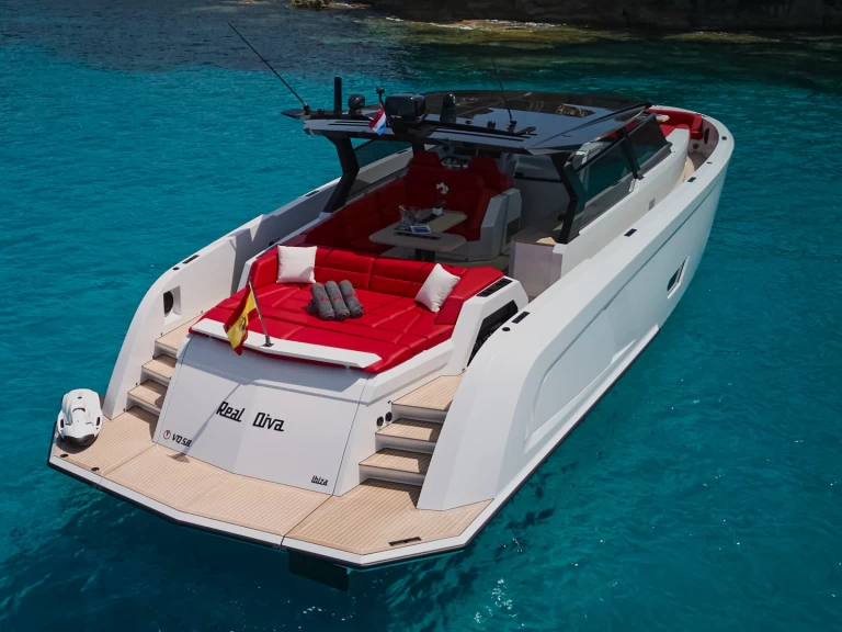 Ein Vanquish VQ58 Real Diva mieten in Ibiza Town