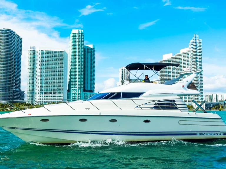 Ein Sunseeker Manhattan 50 mieten in Miami