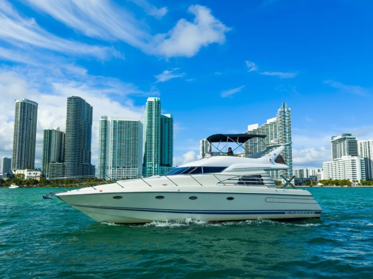 Yacht mieten in Miami - Sunseeker Manhattan 50