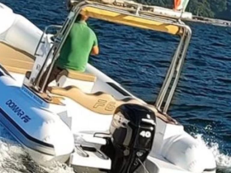 Schlauchboot mieten in Porto di Salerno zum besten Preis