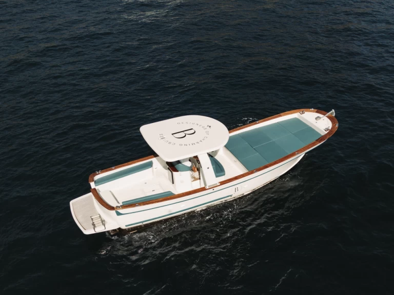 Motorboot mit oder ohne Skipper Gozzo FPJ mieten in Amalfi