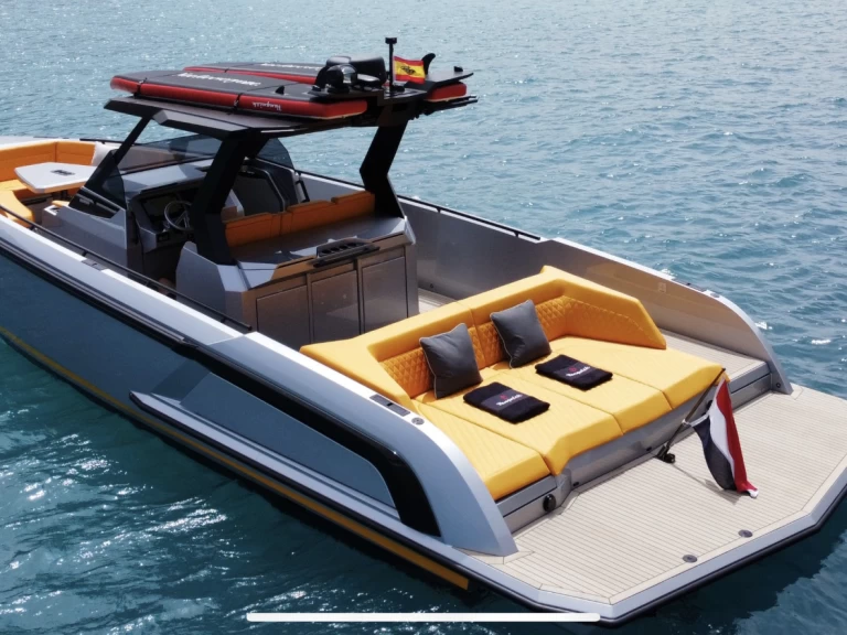 Motorboot mit oder ohne Skipper Vanquish mieten in Ibiza Town