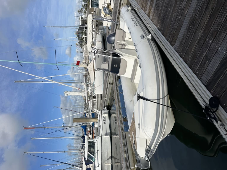 Schlauchboot mieten in Arzon - Capelli Tempest 700