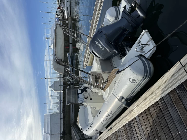 Bootsverleih Capelli Tempest 700 Arzon Samboat