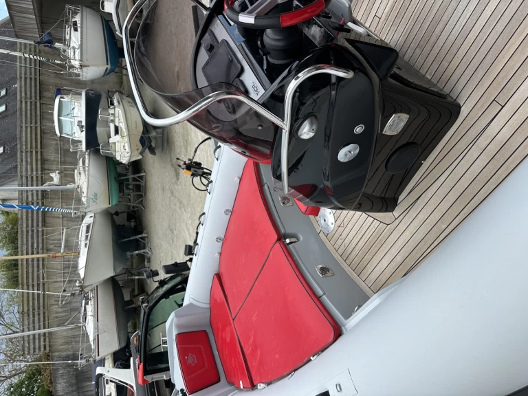 Schlauchboot mieten in Arzon zum besten Preis