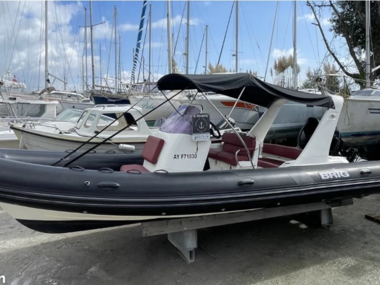 Ein Brig Eagle 650 mieten in Cavalaire-sur-Mer