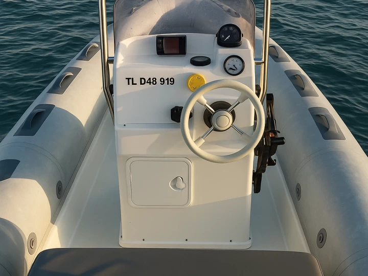 Ein Bsc BSC 53 mieten in Hyères