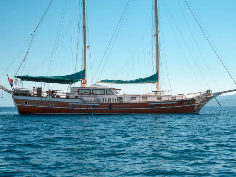 YachtCharter in Krilo - Custom Made Agora auf SamBoat