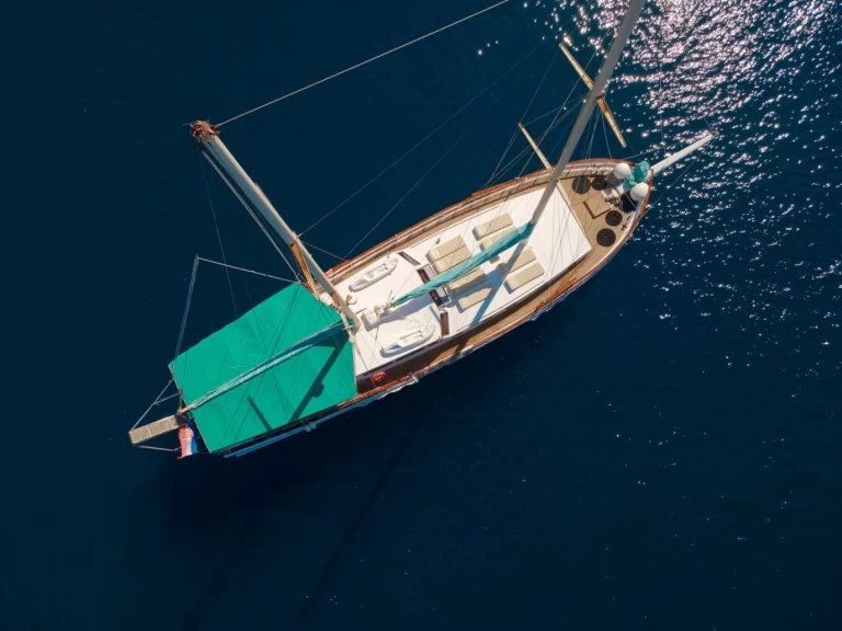 Segelboot mit oder ohne Skipper Custom Made mieten in Krilo