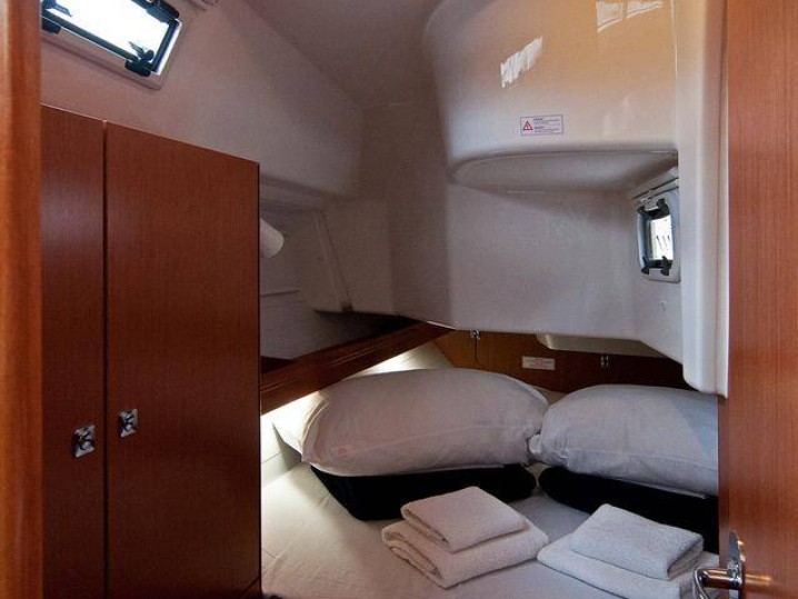 Ein Bavaria Cruiser 34 mieten in Split