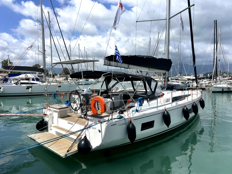 Ein Bénéteau Oceanis 46.1 mieten in Gouviá