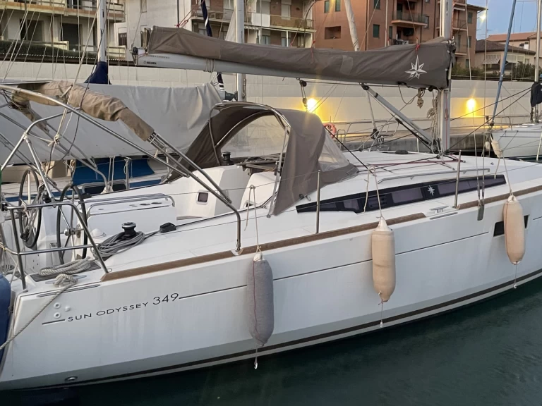 YachtCharter in Marina di Grosseto - Jeanneau Sun Odissey 349 auf SamBoat