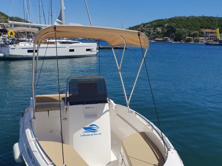 Motorboot mieten in Órmos Sívota zum besten Preis