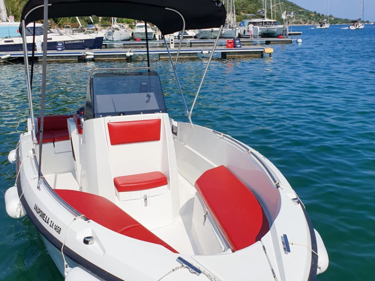 Bootsverleih Compass 165cc Órmos Sívota Samboat