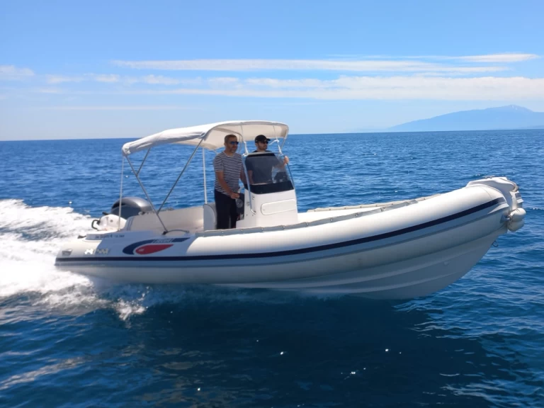 Vermietung Schlauchboot Selva mit Führerschein