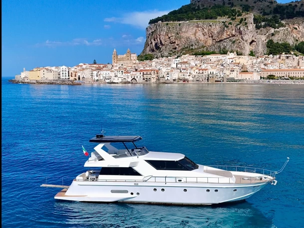 Ein Canados 58 mieten in Cefalù