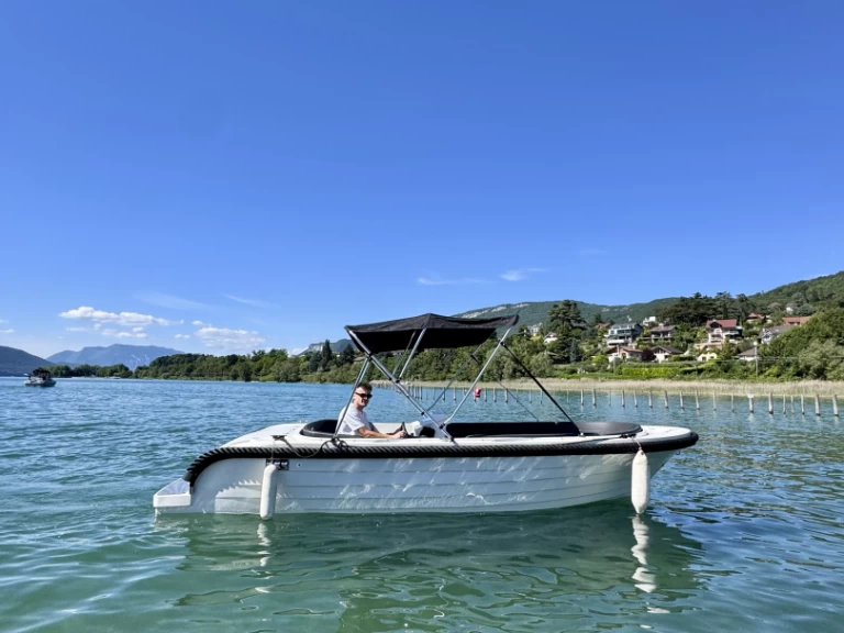 Motorboot mieten in Aix-les-Bains zum besten Preis