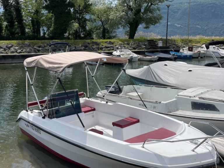 Motorboot mieten in Aix-les-Bains zum besten Preis