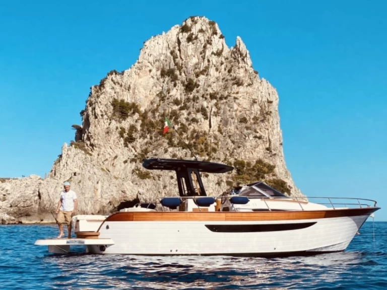 Mimi LIBECCIO 11 WALKAROUND mieten Sorrent