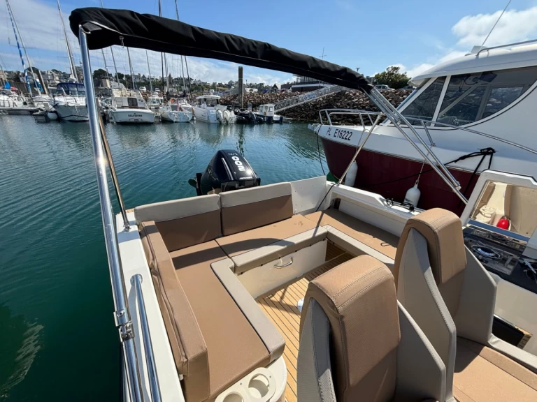 Boot mieten Trébeurden günstig QUICKSILVER 755 ACTIV SUNDECK