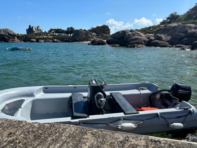 Boot mieten Trégastel günstig FUN YAK 13 SECU