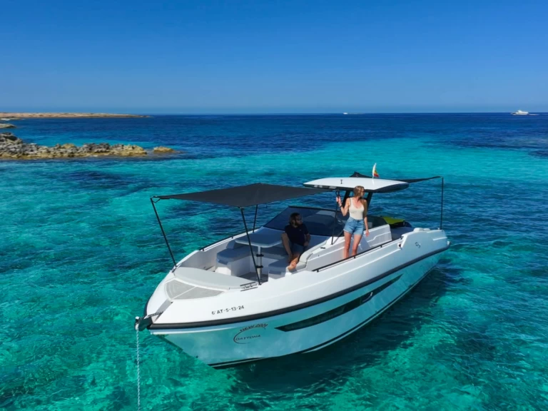 Ein DAYTONA 35 11m mieten in Ibiza Town