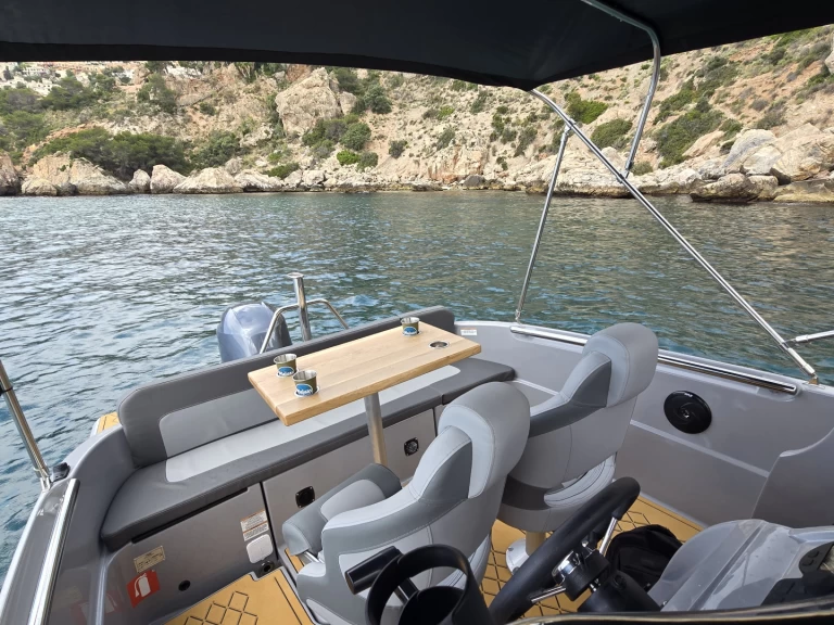 Motorboot mit oder ohne Skipper Aqua24 mieten in La Herradura