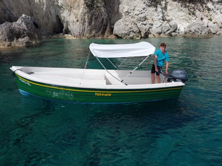 Motorboot mit oder ohne Skipper Nautis mieten in Ponza