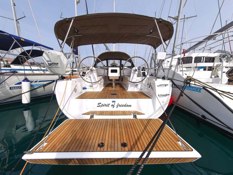 YachtCharter in Pula - Bavaria Cruiser 34 auf SamBoat