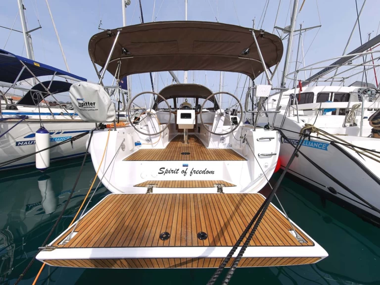 YachtCharter in Pula - Bavaria Cruiser 34 auf SamBoat