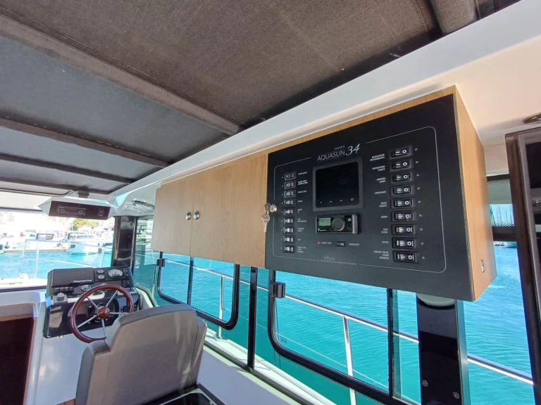 Vermietung Motorboot Nikhen mit Führerschein