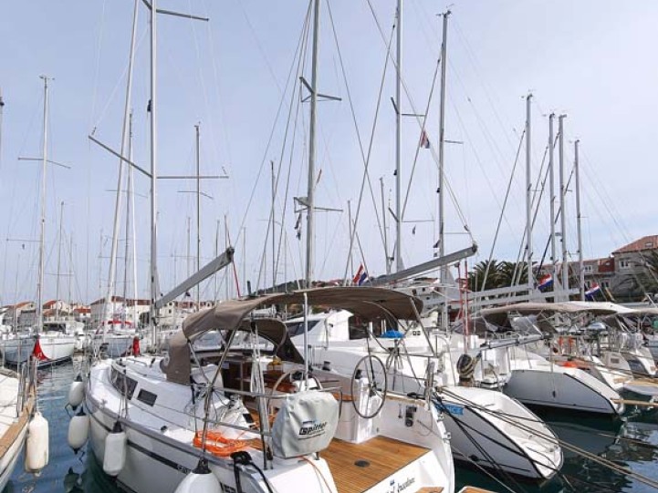 Segelboot mieten in Pula - Bavaria Cruiser 34