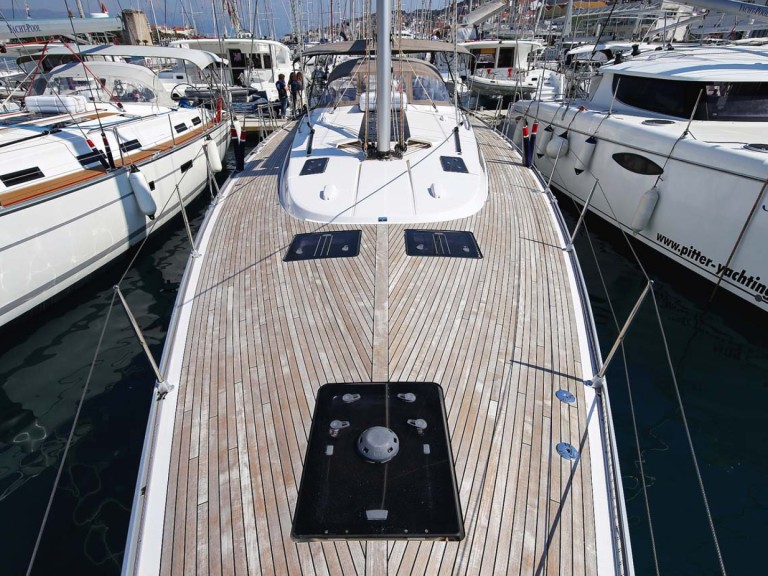 Ein Bavaria Cruiser 56 mieten in Murter-Kornati