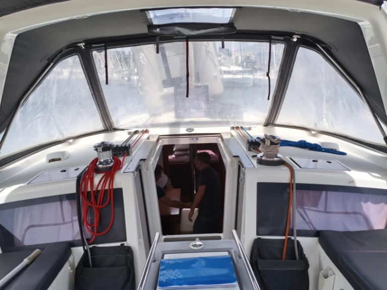 YachtCharter in Álimos - Bénéteau Oceanis 48 auf SamBoat