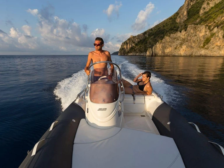 YachtCharter in Giardini-Naxos - Joker Boat Coaster 520 auf SamBoat