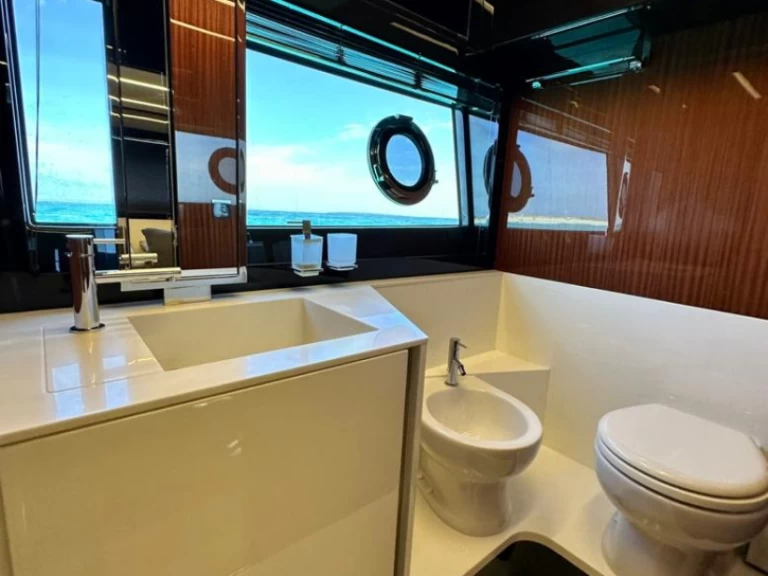 YachtCharter in Santa Eulària des Riu - RIVA RIVALE 56 NEXT LEVEL auf SamBoat