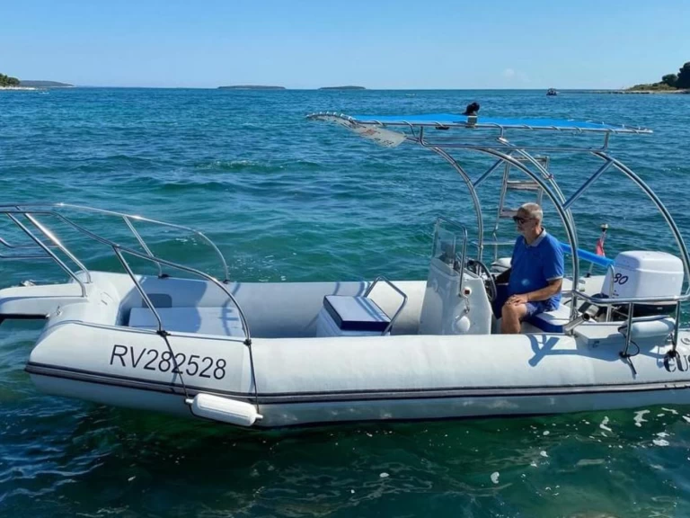 Vermietung Motorboot Prestige mit Führerschein