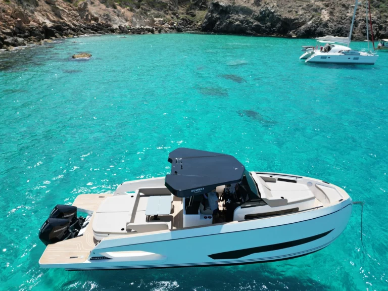 Ein Kumbra Yachts 34 mieten in Ibiza Town