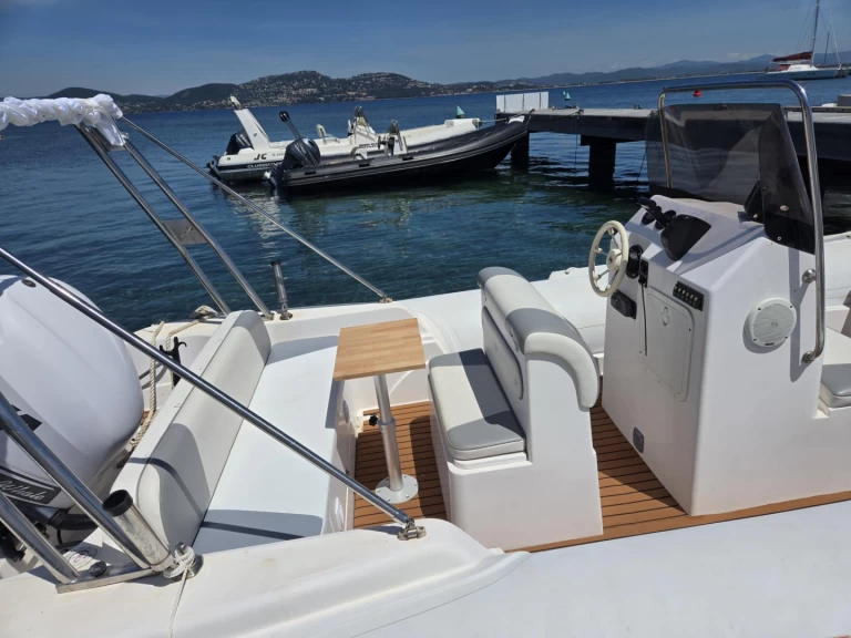 Vermietung Schlauchboot Selva mit Führerschein