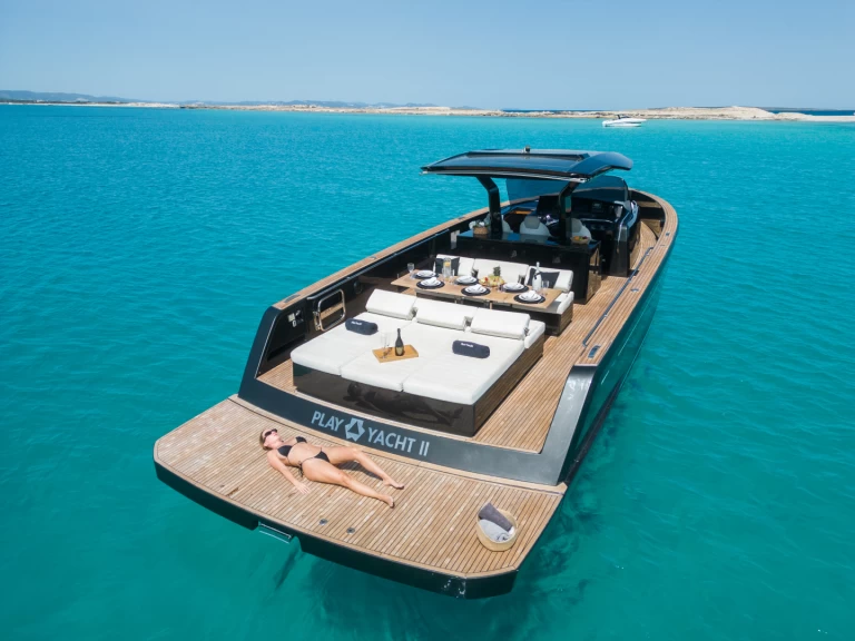 Vermietung Motorboot Pardo Yachts mit Führerschein