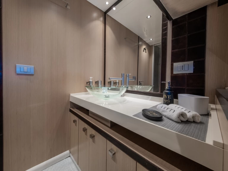 Vermietung Yacht Jaguar mit Führerschein