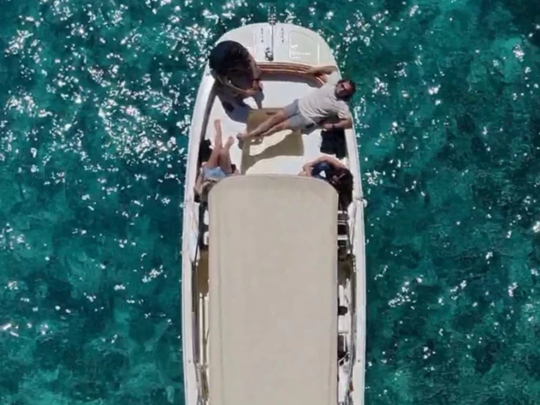 Boot mieten Sant Antoni de Portmany günstig Invictus 200SX