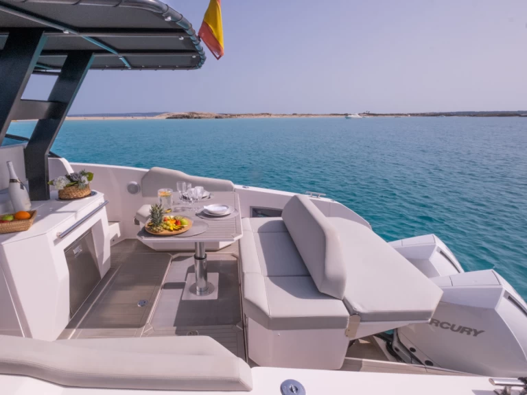 YachtCharter in Ibiza Town - Rio Daytona 34 auf SamBoat