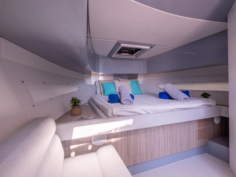 Ein Rio Daytona 34 mieten in Ibiza Town