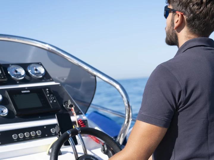 Ein ayros XA 22 mieten in Torre Annunziata